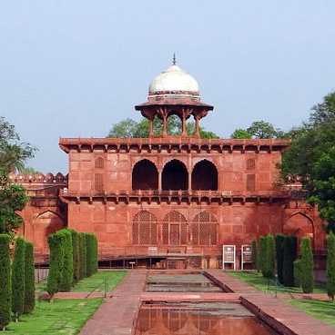Taj Museum - Agra Tour